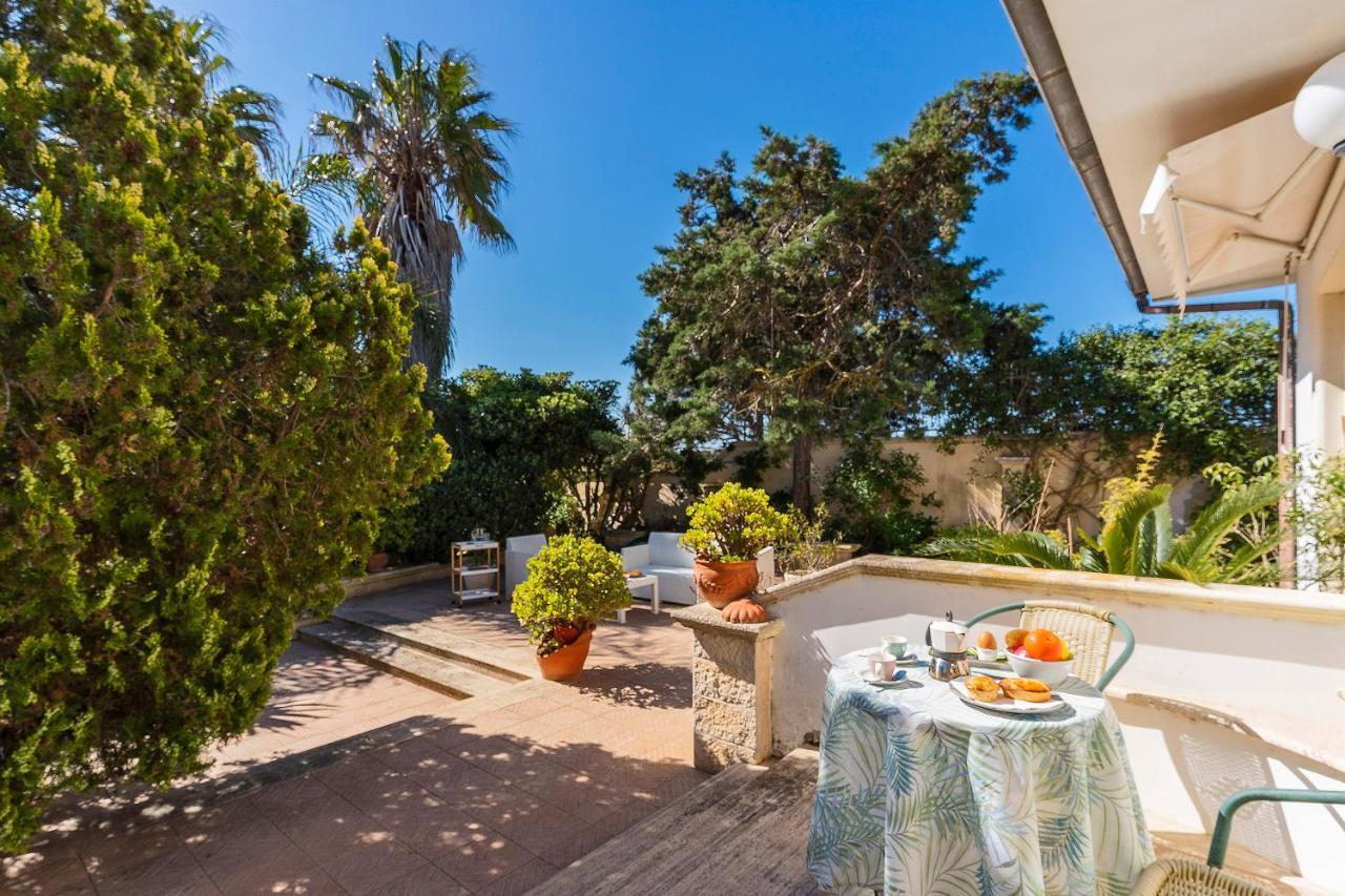Bed and Breakfast Garden View Near The Sea à Lecce Extérieur photo